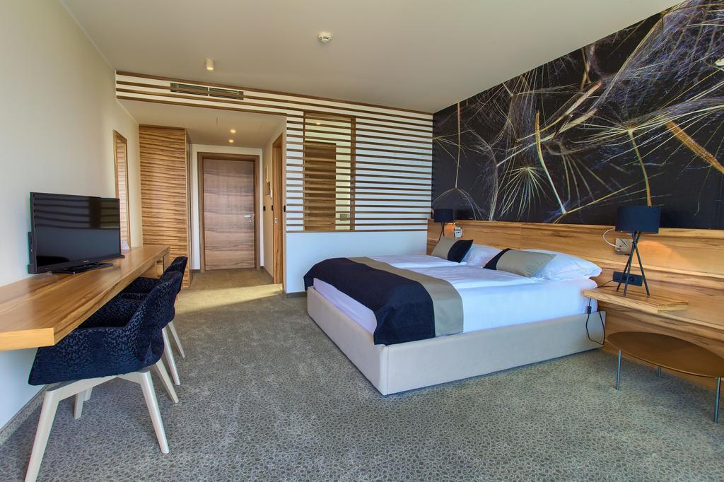Superior Double Room Balcony Partial Sea View